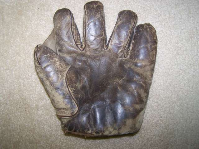 Spalding Full Web 1 Front